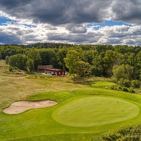 נייקופינג Kiladalens Golf & Lodge מראה חיצוני תמונה